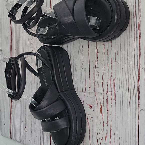 FREE PEOPLE Harper Black Platform Sandals Size 37.5 - Picture 7 of 10